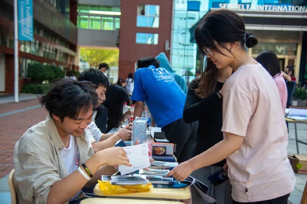 Green Market | 在校园环保二手市场传递快乐